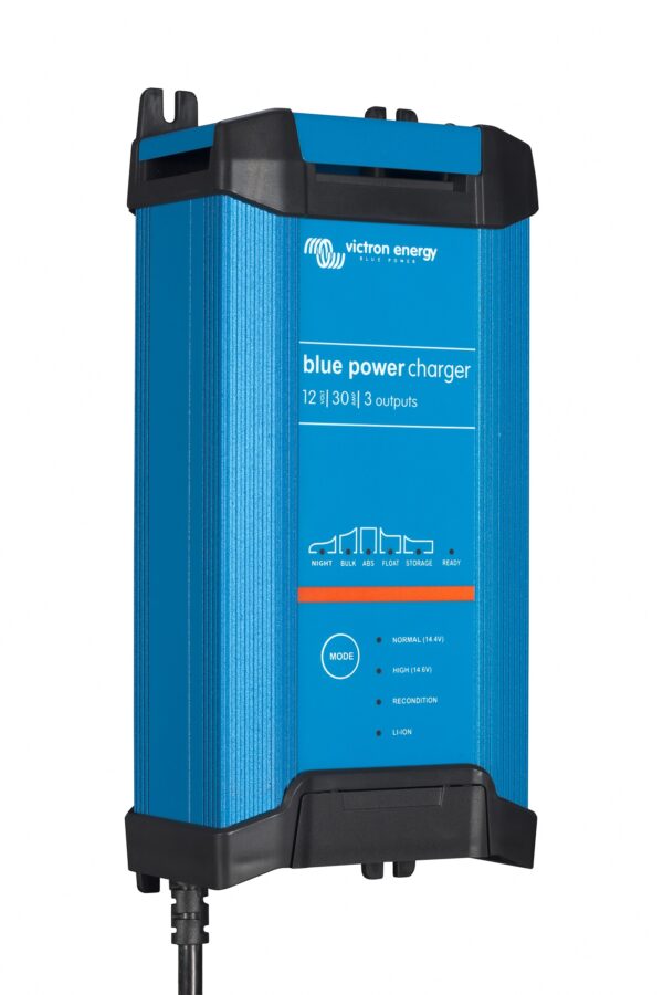 Caricabatterie di rete Blue Power IP22 Charger 12V 30A a tre uscite - immagine 5